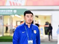 开云体育官网-鲁能主教练宣布下课，球队走向何方？