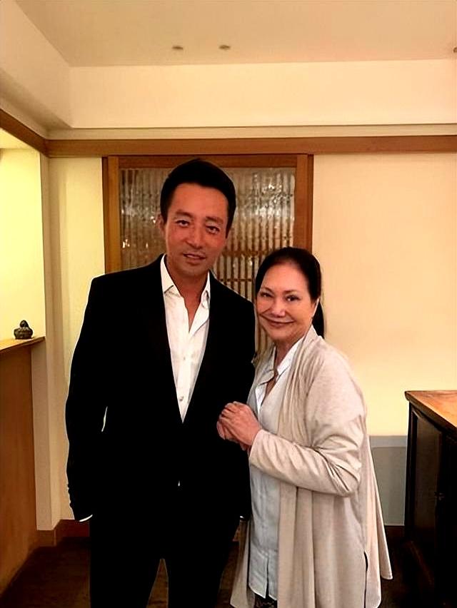 向帕尔默求婚被拒？女友辟谣：为了流量散布谣言令人悲