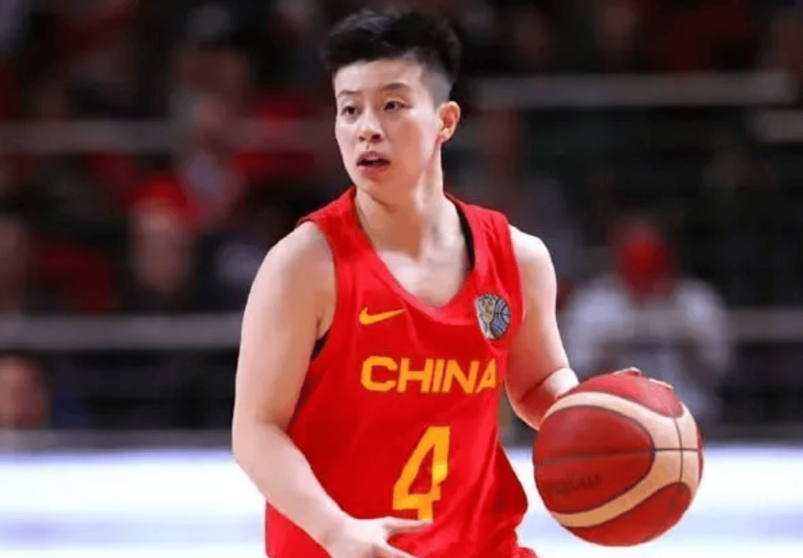 李缘出战17分钟，投篮6中2、三分3中0得到4分2篮板6助攻