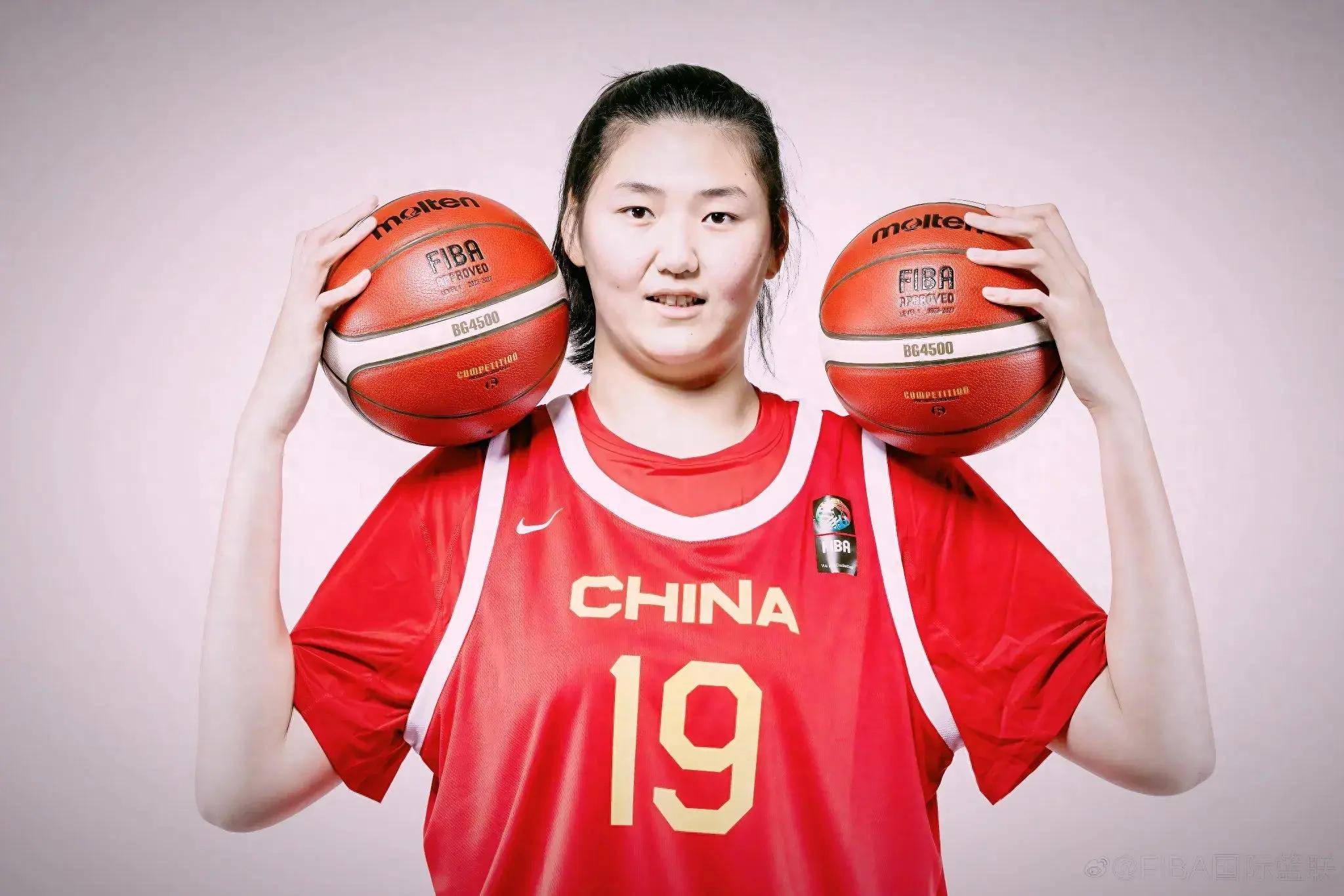 包含国家队大赛首秀！张子宇13分末节双塔让人期待的词条